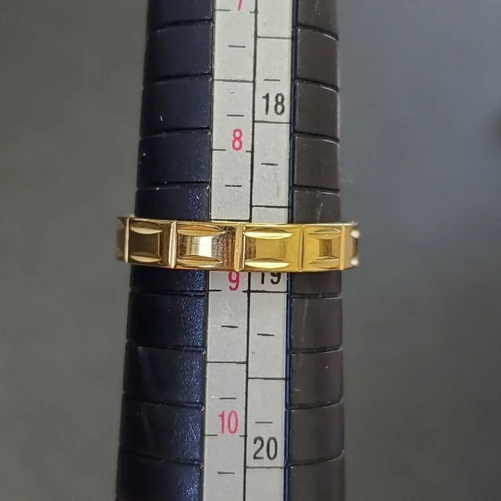 Unbranded elegant band